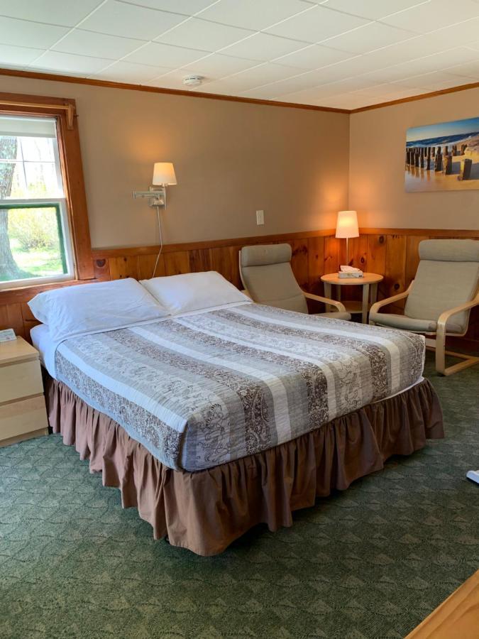 Country Acres Motelサンドイッチ エクステリア 写真